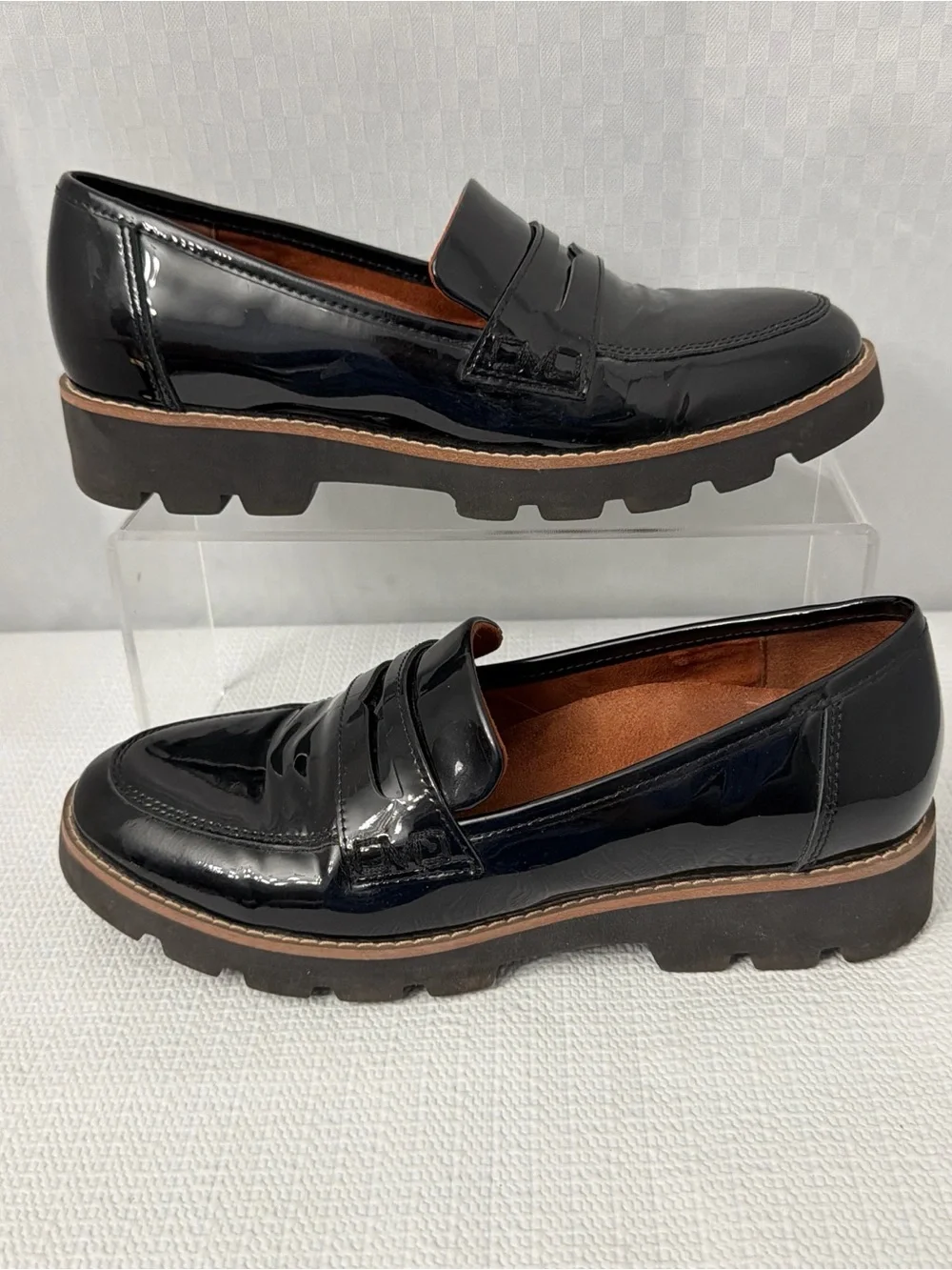 Vionic Cheryl Patent Leather Penny Loafers Black Shoes Women's Size 6